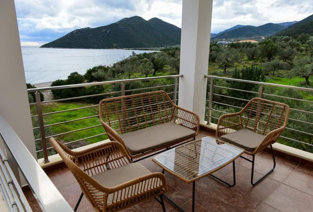 Nikole'S Villas Luxury 180M2 Tiros Luaran gambar