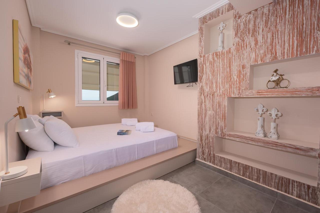 Nikole'S Villas Luxury 180M2 Tiros Luaran gambar